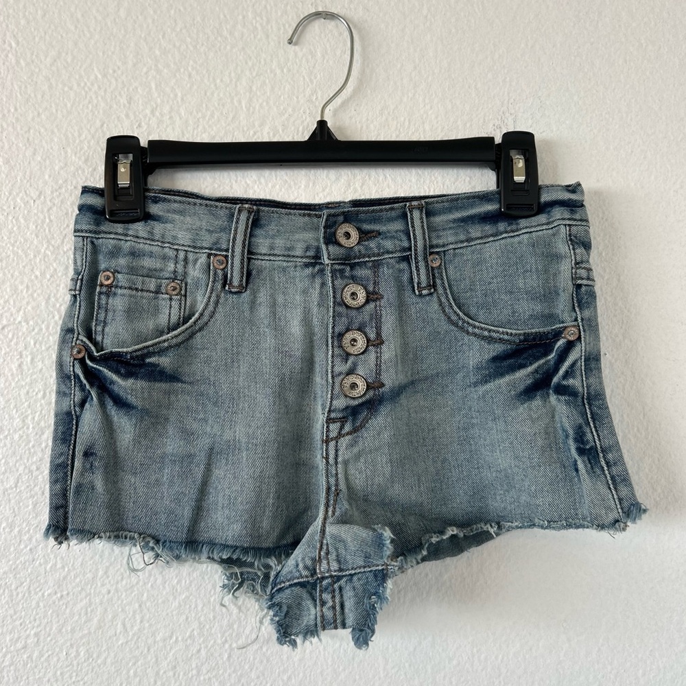 Free People CutOff Denim Shorts in Aero Wash Size 26